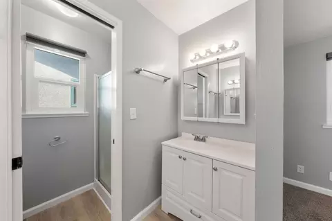 Bath - 1880 Premier Pl, Concord, CA 94520 photo 3 of 4