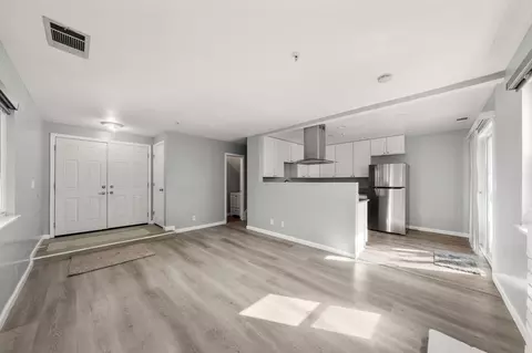 Living - 1880 Premier Pl, Concord, CA 94520 photo 2 of 3