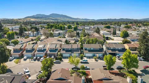 View/Area - 1880 Premier Pl, Concord, CA 94520 photo 4 of 5