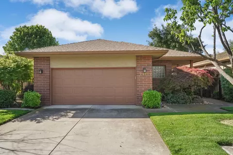 2486 Central Park Dr, Lodi, CA 95242