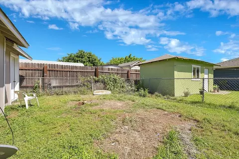 Exterior - 1613 9th Ave, Olivehurst, CA 95961 photo 6 of 13