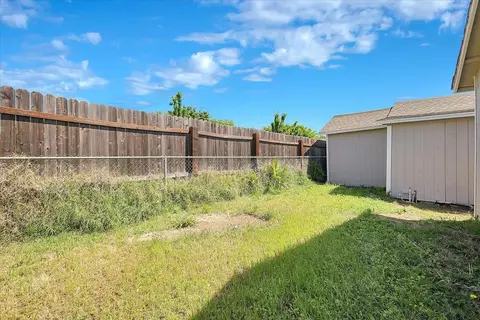 Exterior - 1613 9th Ave, Olivehurst, CA 95961 photo 2 of 13