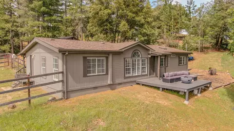 5695 Old Emigrant Trl, Mountain Ranch, CA 95246