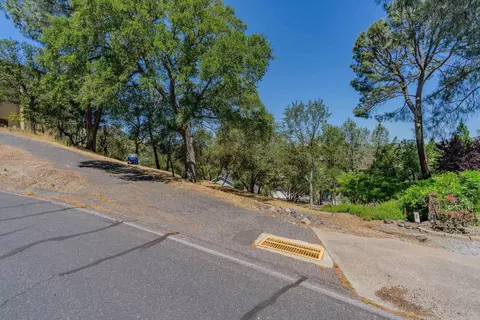 215 Oakhurst Ct, Copperopolis, CA 95228 photo 9