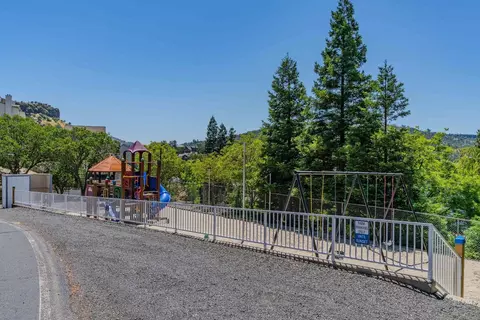 215 Oakhurst Ct, Copperopolis, CA 95228 photo 16