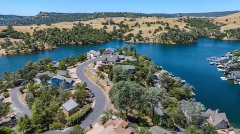 215 Oakhurst Ct, Copperopolis, CA 95228