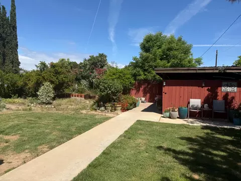 Exterior - 7555 E Whitmore Ave, Hughson, CA 95326 photo 11 of 16