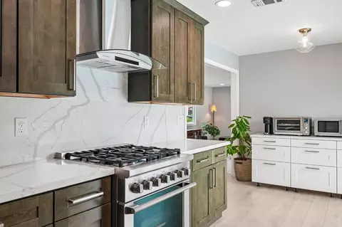 Kitchen - 5250 Sonora Way, Carmichael, CA 95608 photo 3 of 4