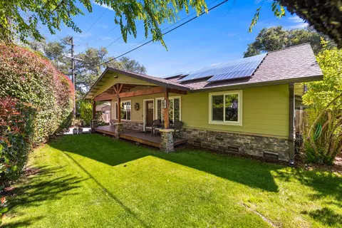 230 Oakhill Way, Auburn, CA 95603