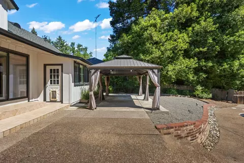 Exterior - 6512 Landis Ave, Carmichael, CA 95608 photo 6 of 21