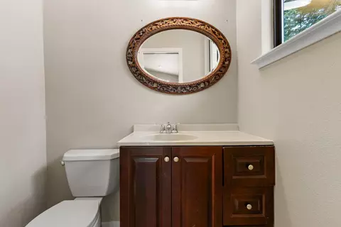 Bath - 6512 Landis Ave, Carmichael, CA 95608 photo 1 of 6