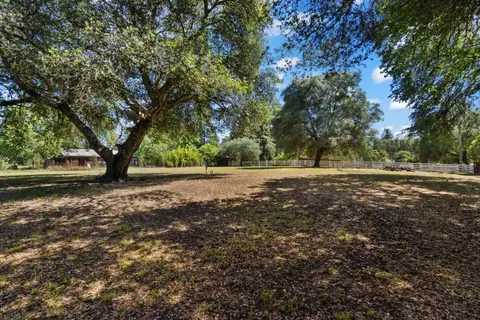 Exterior - 6512 Landis Ave, Carmichael, CA 95608 photo 10 of 21