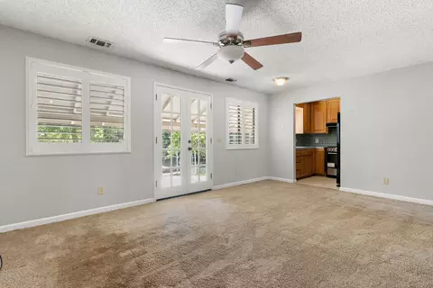 Living - 6512 Landis Ave, Carmichael, CA 95608 photo 6 of 6