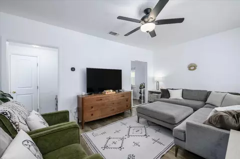 Living - 516 East St, Winters, CA 95694 photo 3 of 3