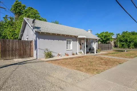 Exterior - 516 East St, Winters, CA 95694 photo 2 of 8