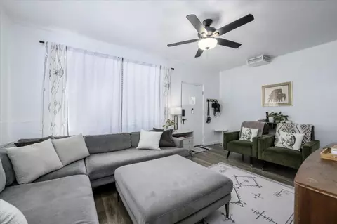 Living - 516 East St, Winters, CA 95694 photo 2 of 3