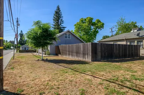 Exterior - 516 East St, Winters, CA 95694 photo 3 of 8