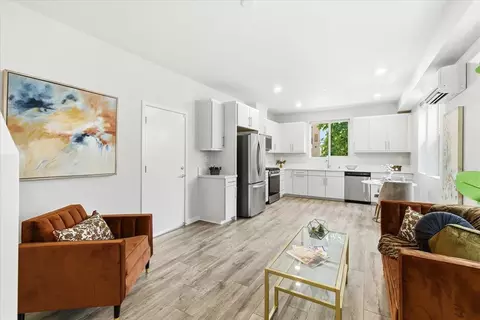 170 Box Ln, Sacramento, CA 95818