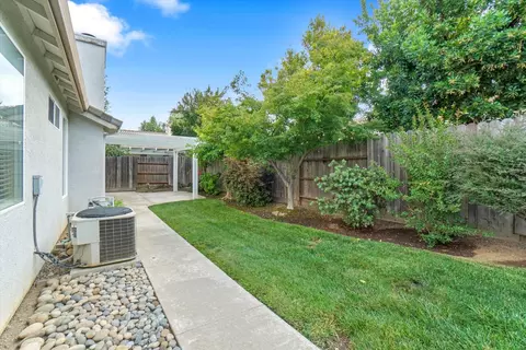 Exterior - 88 Westbrook Dr, Lodi, CA 95242 photo 8 of 10