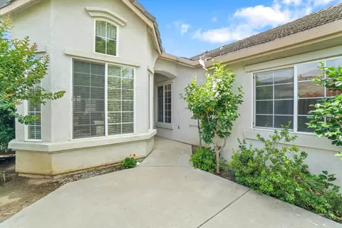 Exterior - 88 Westbrook Dr, Lodi, CA 95242 photo 6 of 10