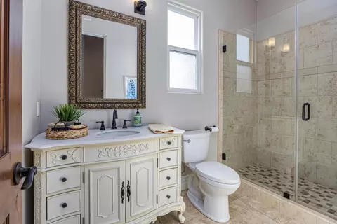 Bath - 1830 Gavin Cir, Auburn, CA 95603 photo 3 of 7