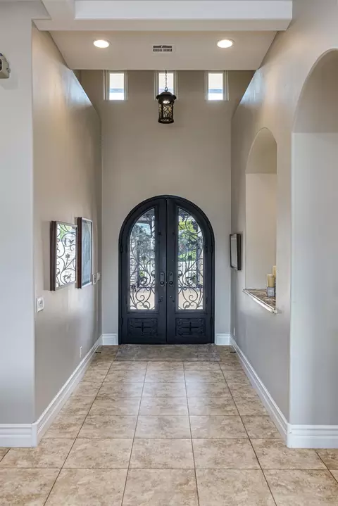 Entry Way - 1830 Gavin Cir, Auburn, CA 95603 photo 2 of 5