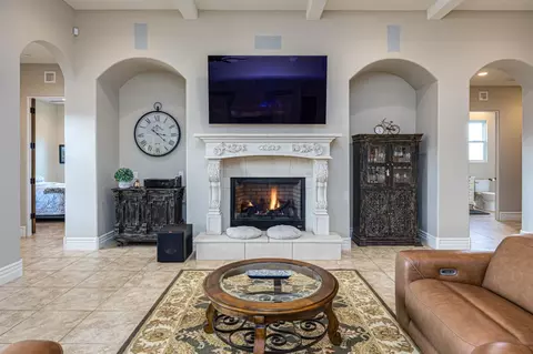 Living - 1830 Gavin Cir, Auburn, CA 95603 photo 2 of 6