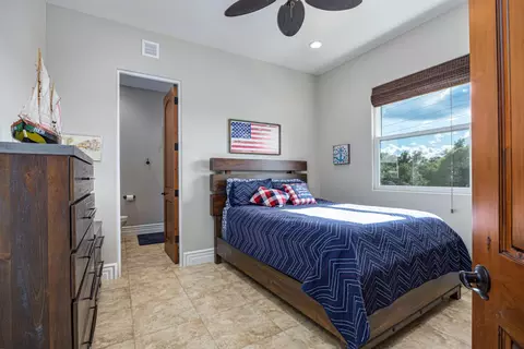 Bedroom - 1830 Gavin Cir, Auburn, CA 95603 photo 4 of 5