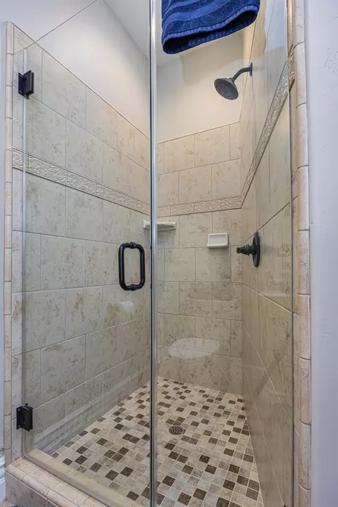 Bath - 1830 Gavin Cir, Auburn, CA 95603 photo 6 of 7