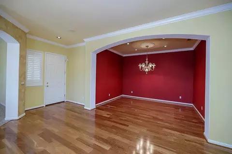 Living - 2001 Dayton Ave, Modesto, CA 95356 photo 11 of 18