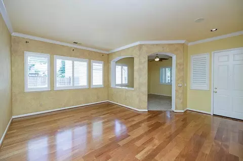 Living - 2001 Dayton Ave, Modesto, CA 95356 photo 13 of 18
