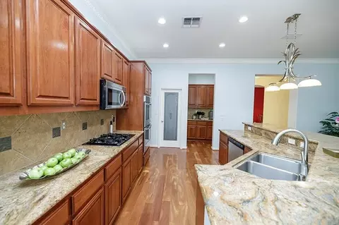Kitchen - 2001 Dayton Ave, Modesto, CA 95356 photo 2 of 14