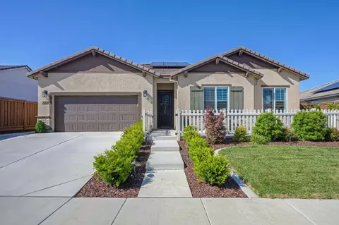2029 Smith Dr, Woodland, CA 95776