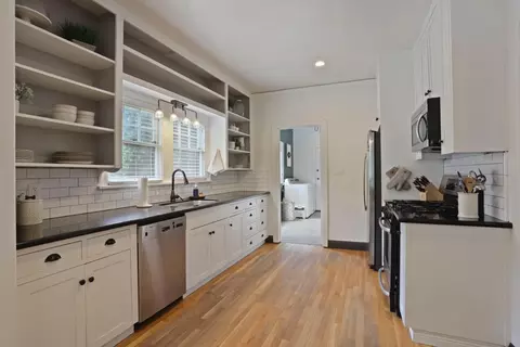 Kitchen - 515 Myrtle Ave, Modesto, CA 95350 photo 3 of 4
