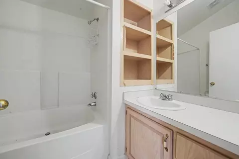 Bath - 3155 Hawver Rd, San Andreas, CA 95249 photo 5 of 5