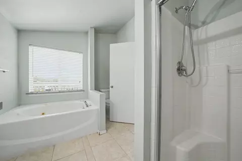 Bath - 3155 Hawver Rd, San Andreas, CA 95249 photo 3 of 5