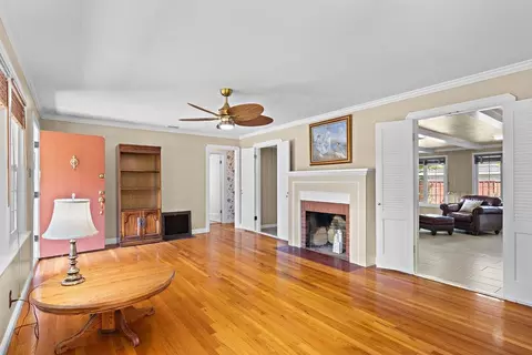 Living - 1027 Yale Ave, Modesto, CA 95350 photo 3 of 7