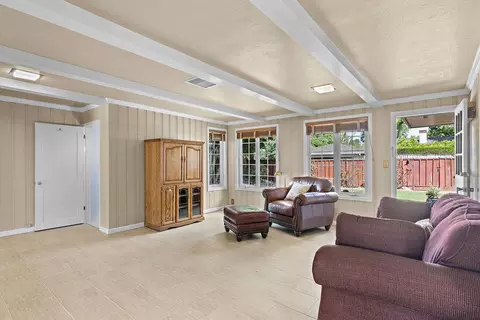 Living - 1027 Yale Ave, Modesto, CA 95350 photo 6 of 7