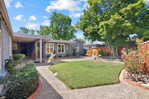Exterior - 1027 Yale Ave, Modesto, CA 95350 photo 5 of 9