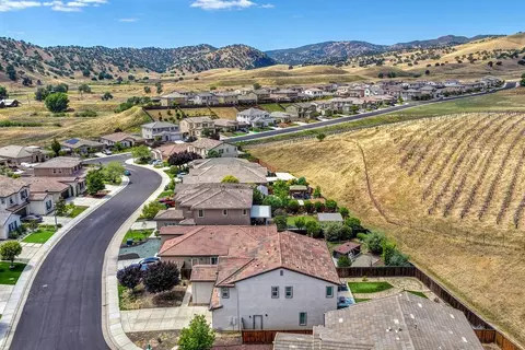 View/Area - 21109 Varietal Ct, Patterson, CA 95363 photo 3 of 6