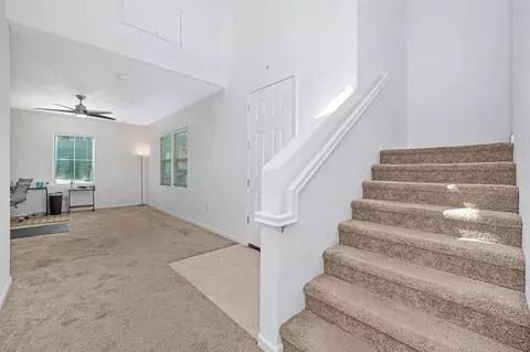Entry Way - 21109 Varietal Ct, Patterson, CA 95363 photo 2 of 6