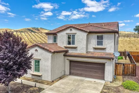 Exterior - 21109 Varietal Ct, Patterson, CA 95363 photo 2 of 9