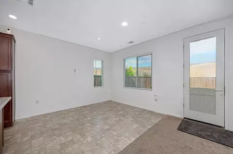 Living - 21109 Varietal Ct, Patterson, CA 95363 photo 1 of 4