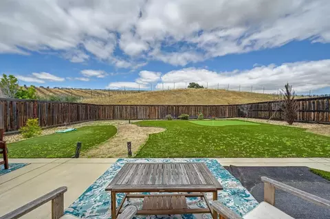 Exterior - 21109 Varietal Ct, Patterson, CA 95363 photo 5 of 9