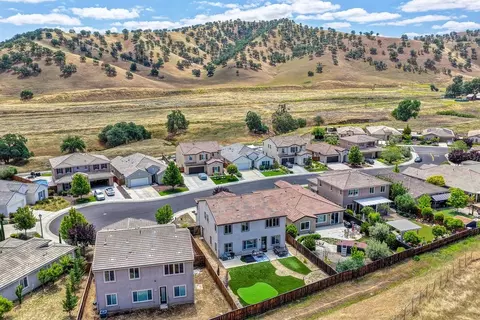 View/Area - 21109 Varietal Ct, Patterson, CA 95363 photo 4 of 6