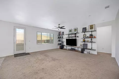Living - 21109 Varietal Ct, Patterson, CA 95363 photo 3 of 4