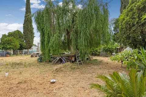 Exterior - 202 Olivero Rd, Modesto, CA 95358 photo 10 of 11