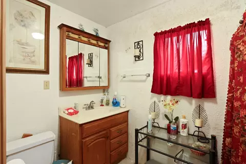 Bath - 202 Olivero Rd, Modesto, CA 95358 photo 1 of 1