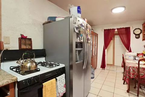 Kitchen - 202 Olivero Rd, Modesto, CA 95358 photo 5 of 5