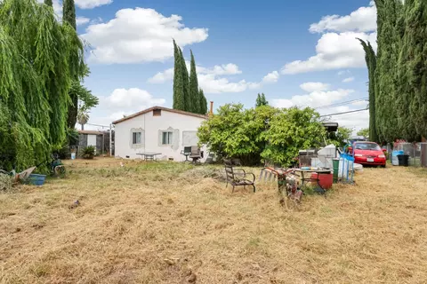Exterior - 202 Olivero Rd, Modesto, CA 95358 photo 8 of 11